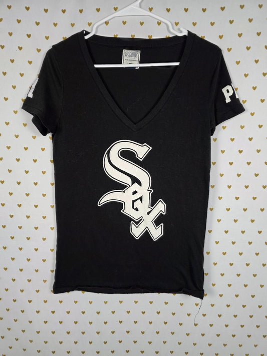 Vintage VS PINK Chicago White Sox V Neck Tee M 5th Ocean MLB Black
