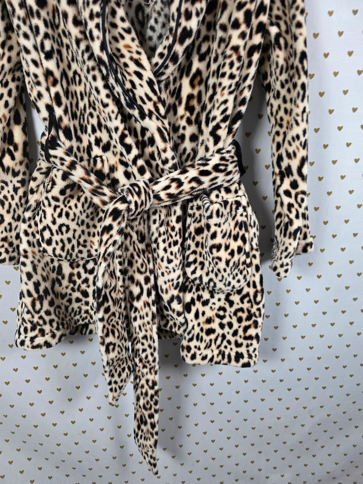Victoria's Secret Leopard Plush Robe M/L VS Logo Back Belt Pockets Animal