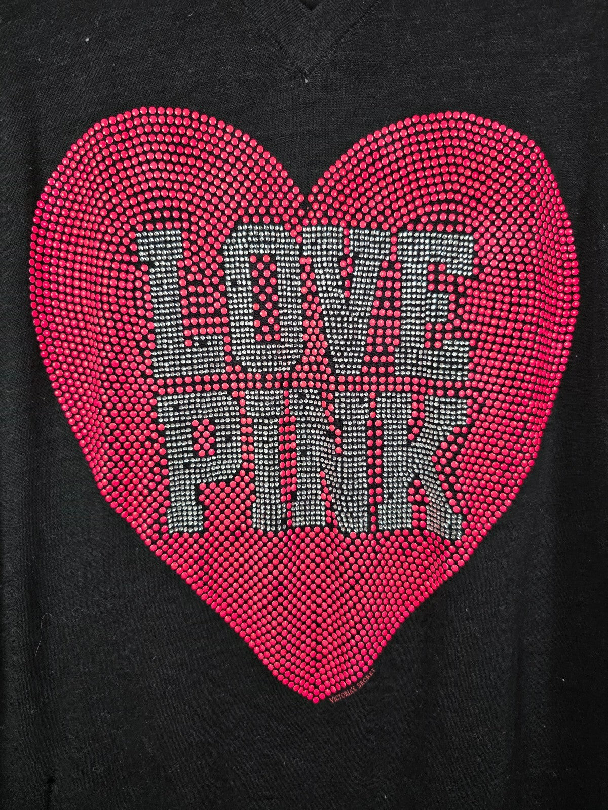 Victorias Secret PINK LOVE BLING Heart Studded Tee shirt V neck SMALL