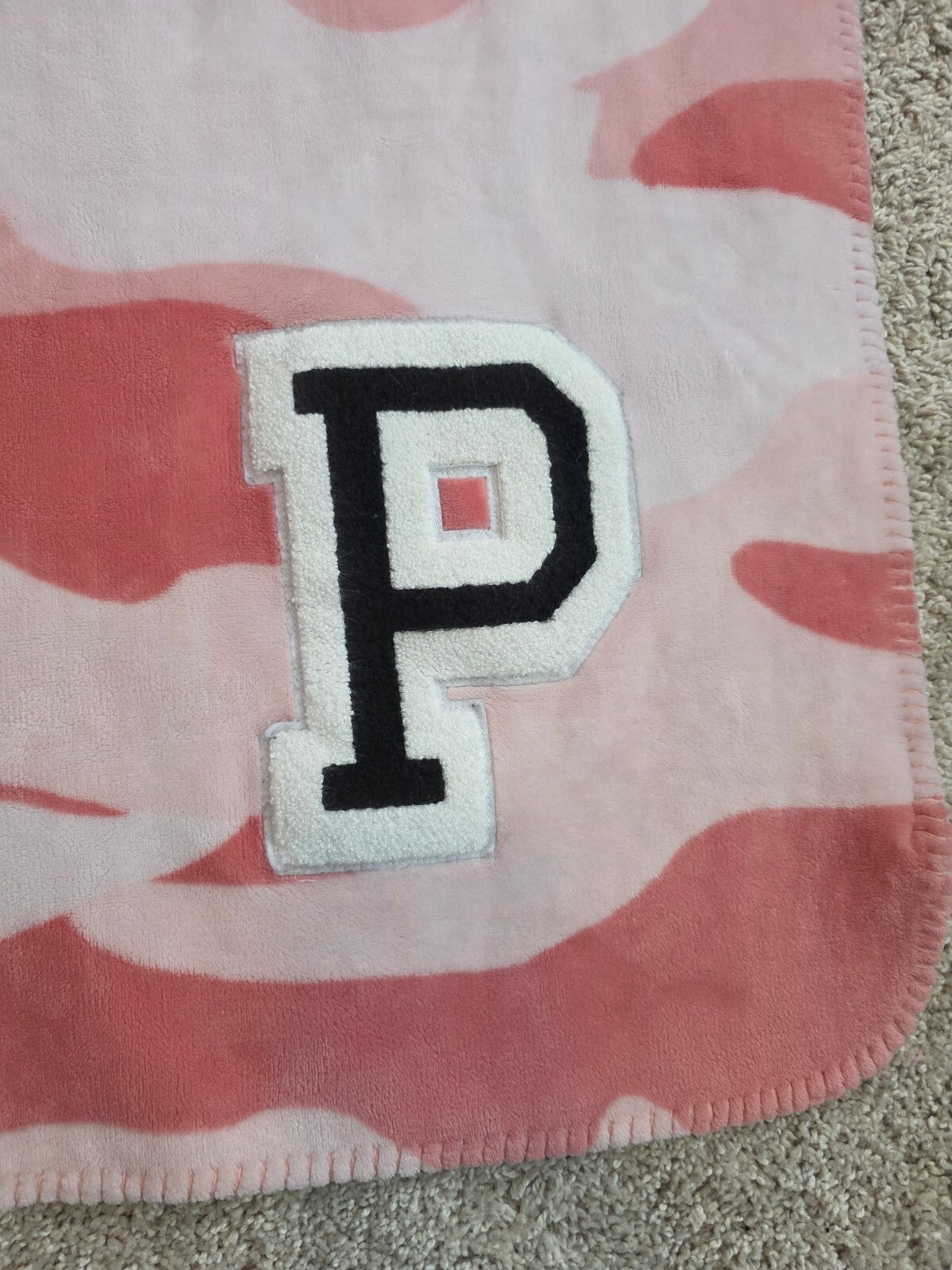 PINK Victoria's Secret Pink Camo Sherpa Throw Blanket 50x60 Varsity P Logo