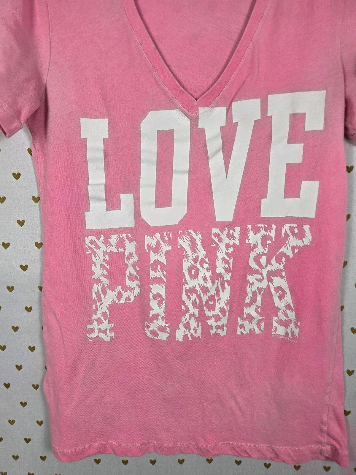 Victorias Secret PINK V Neck Leopard Cheetah Logo Tee shirt Large