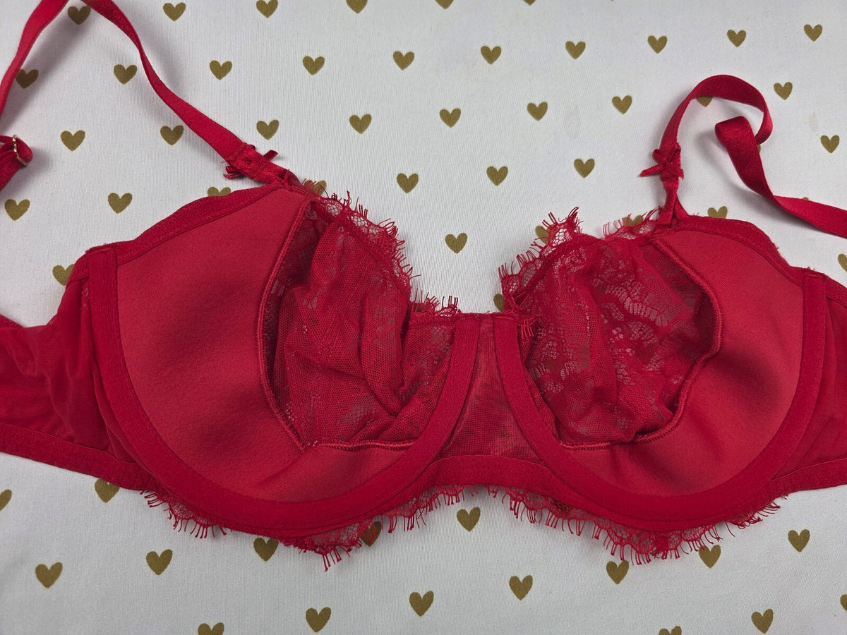 Victorias Secret Red Dream Angels Push Up Without Padding Bra 38C