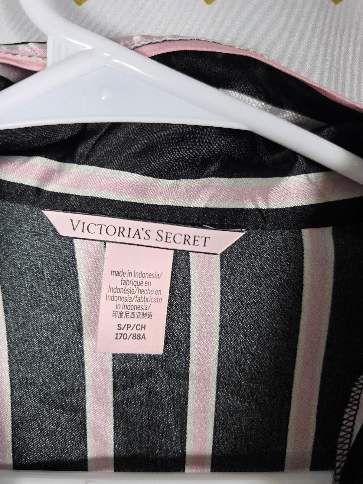 Victorias Secret Satin Striped Sleep Set 2pc outfit shirt shorts Small