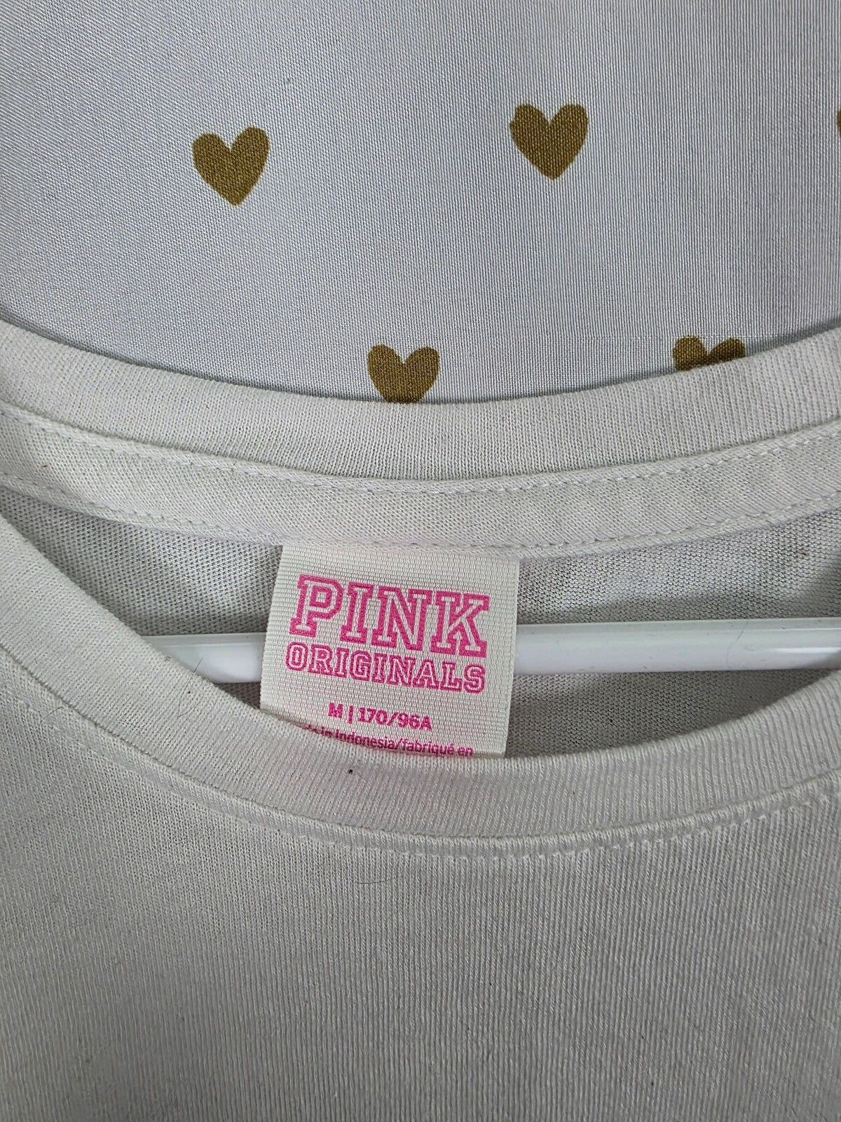 Victorias Secret PINK Campus Originals Glitter Heart White Tee shirt Logo Medium