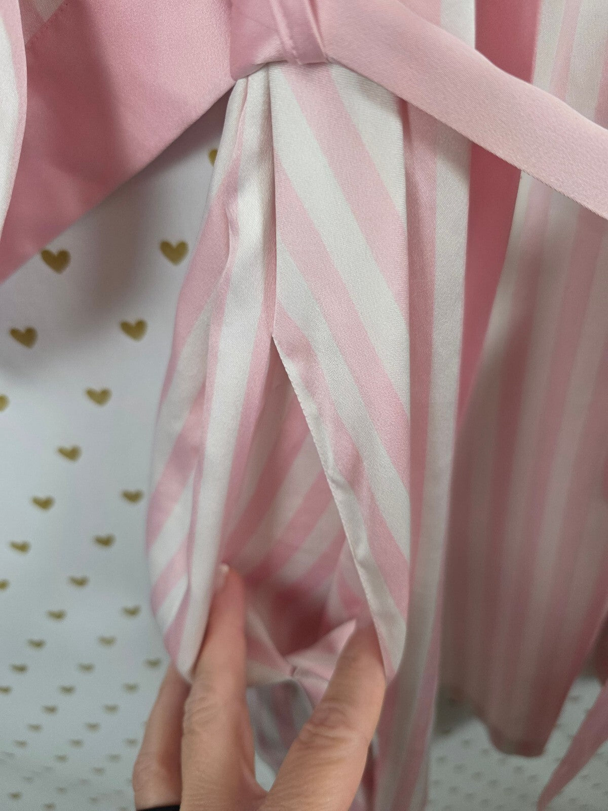 Victoria's Secret World Tour 2023 Satin Robe M/L Pink Stripe Gold Wings