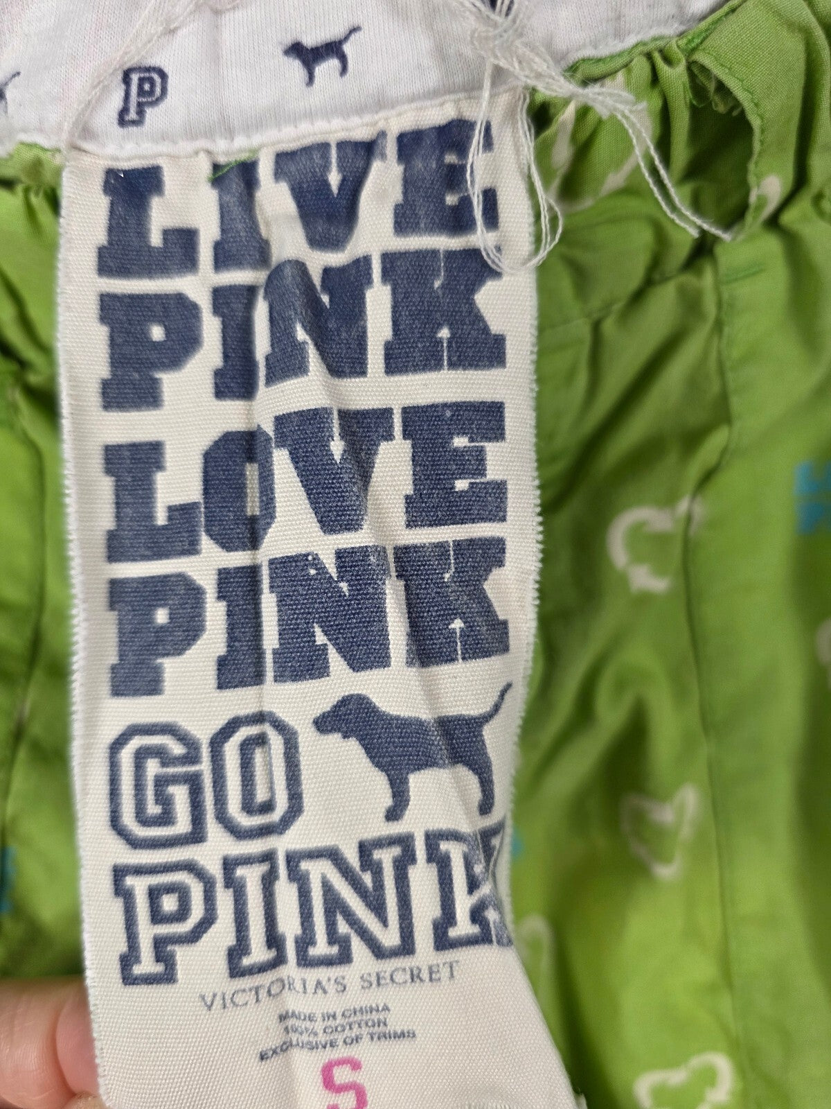 Victoria's Secret PINK Green Heart Print Convertible Cargo Pants Roll Tab Sz S
