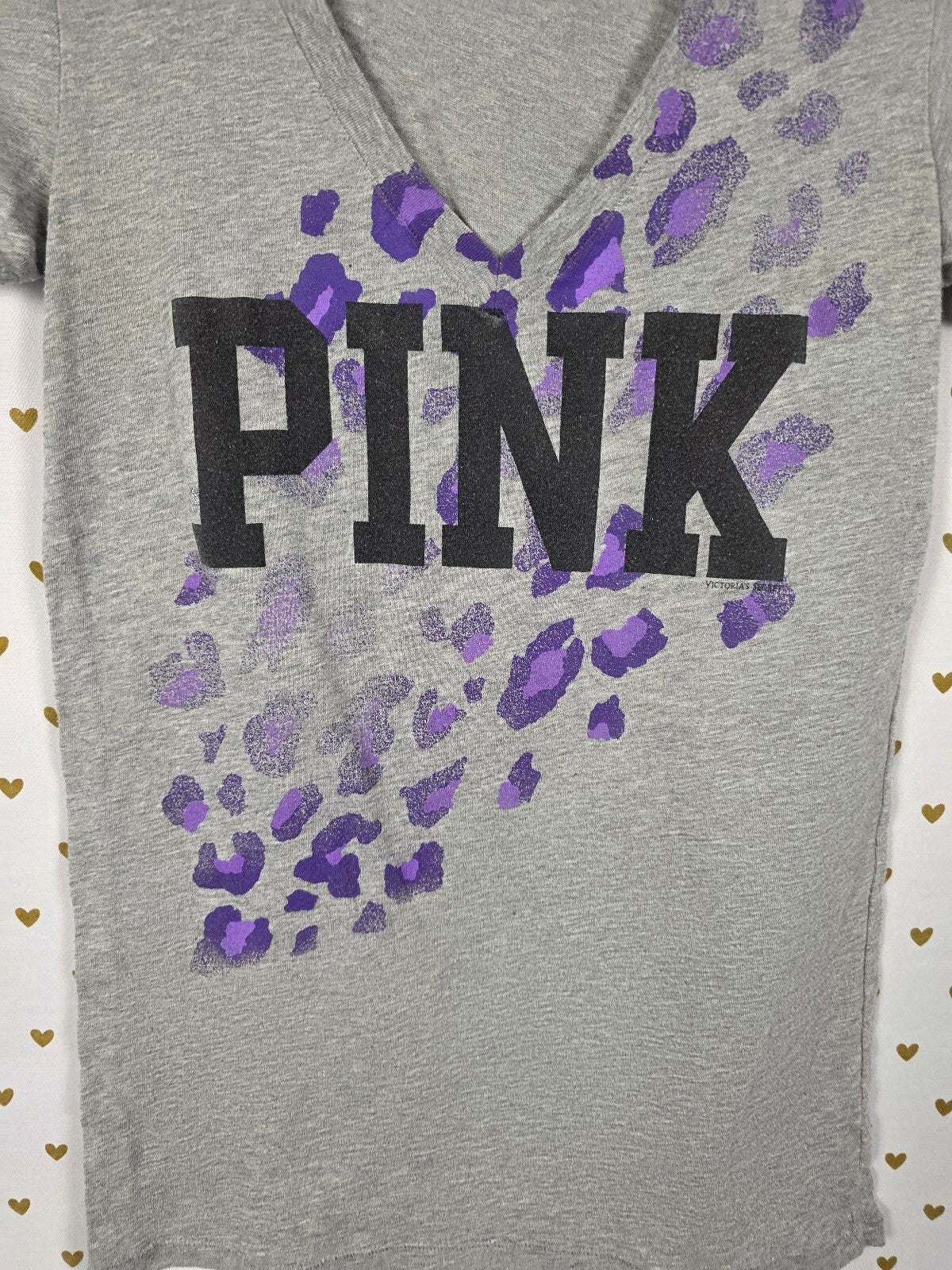 PINK Victoria's Secret Purple Leopard Print Logo V Neck T Shirt Gray XS