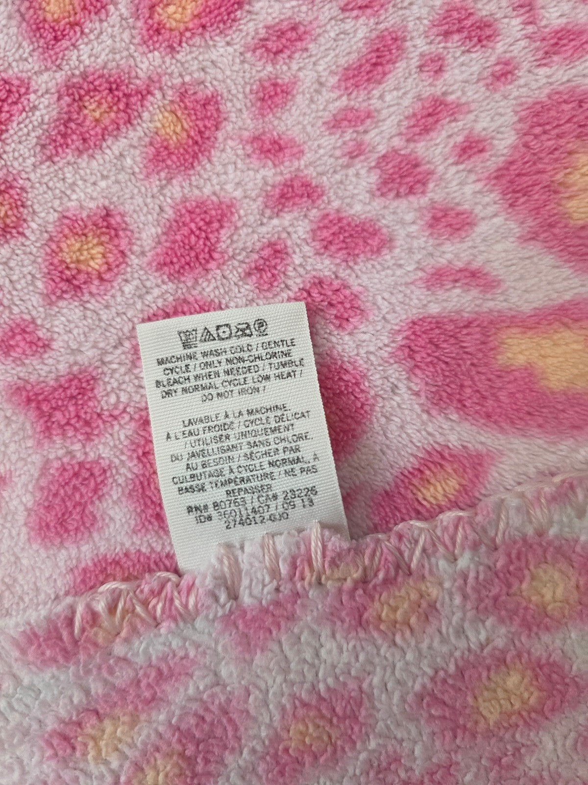Victoria’s Secret PINK Ultra RARE HTF PINK CHEETAH STADIUM BLANKET 2013