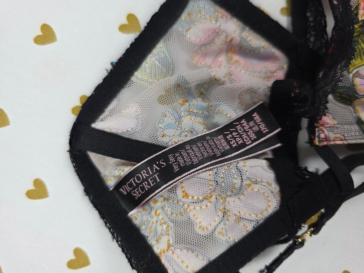 Victorias Secret Very sexy XS SMALL Floral Garter Belt