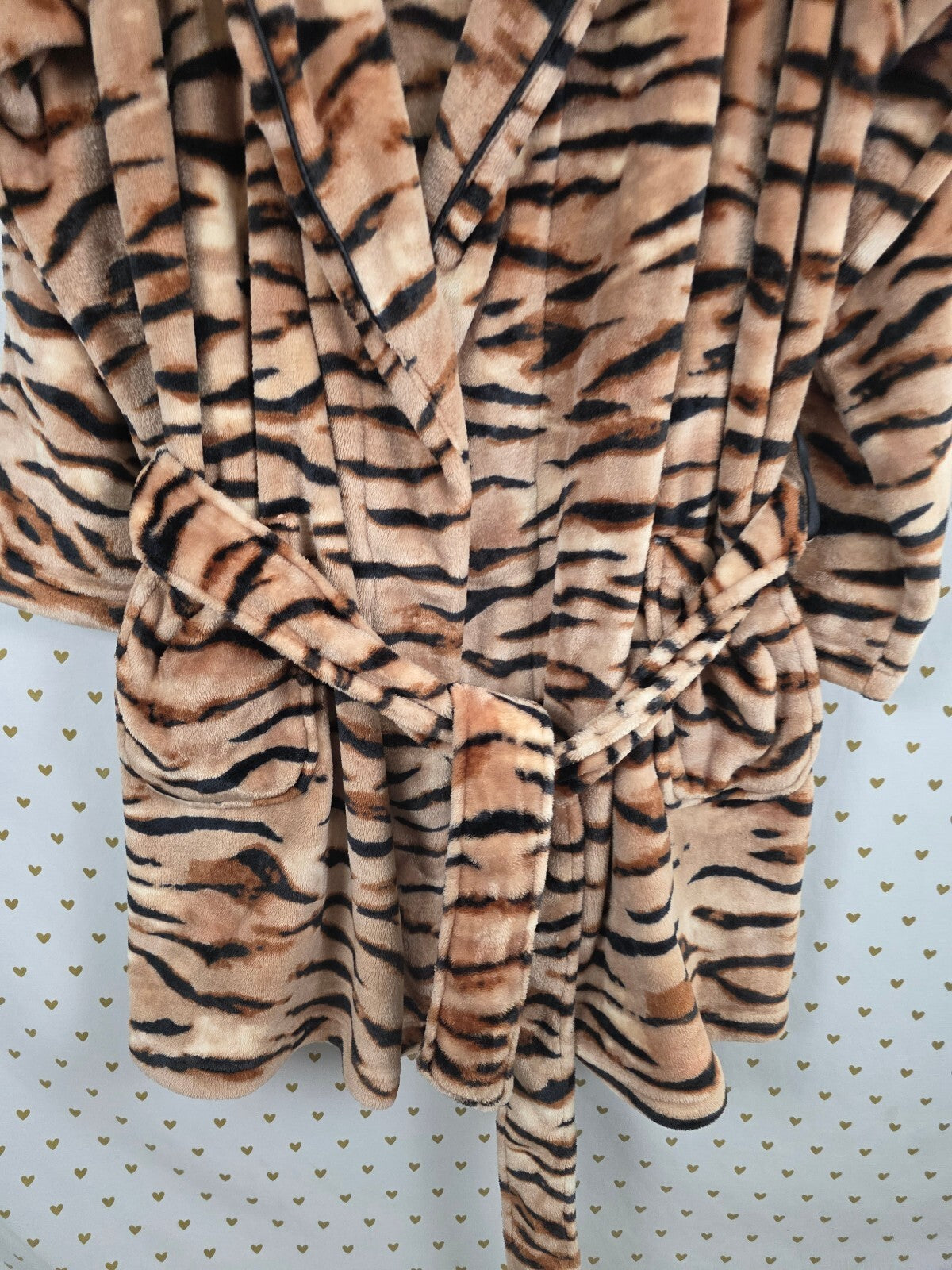 Victoria’s Secret Tiger Print Plush Robe XL XXL Animal Stripe Fleece Belted