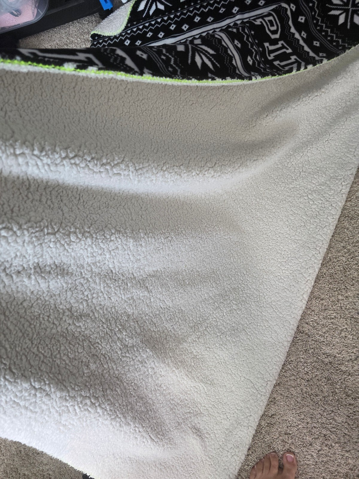 Victoria's Secret PINK Sherpa Blanket Black White Fair Isle Snowflake 60x72