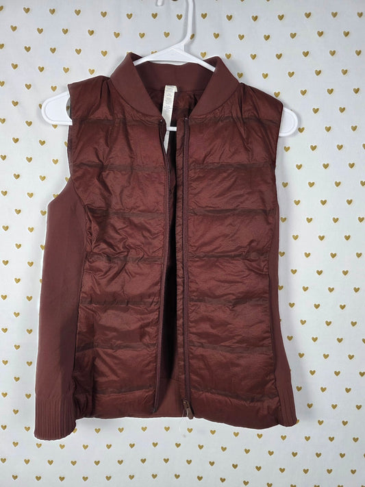 Lululemon Down For It All Vest Burgundy Goose Down Hybrid Zip Size 8