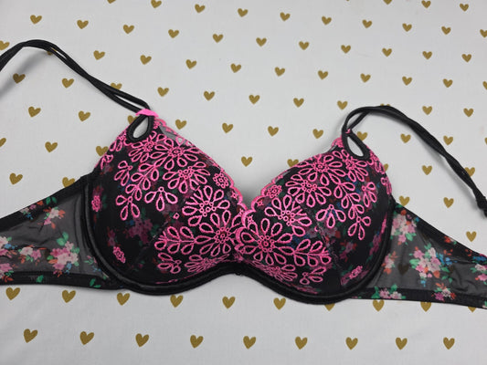 Victorias Secret Sexy Little Things Floral Embroidered Push Up Bra 34B
