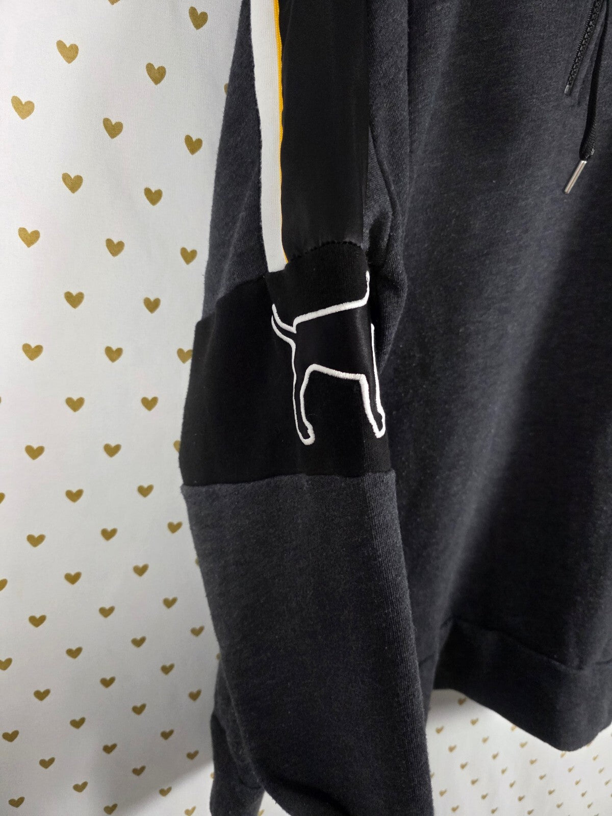 Victorias Secret Pink Embroidered Sherpa Lined Hood Dog Logo Sweater LARGE