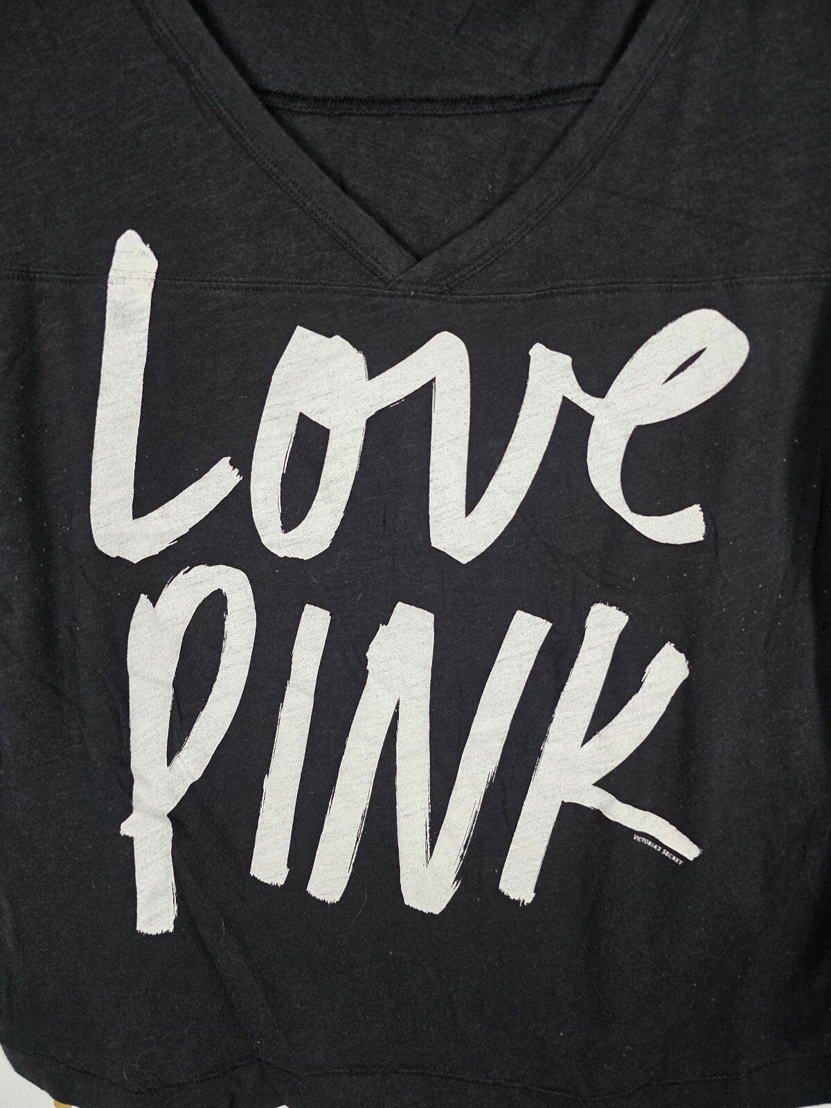 Victorias Secret PINK Vintage LOVE Cropped Black Logo Tee shirt SMALL