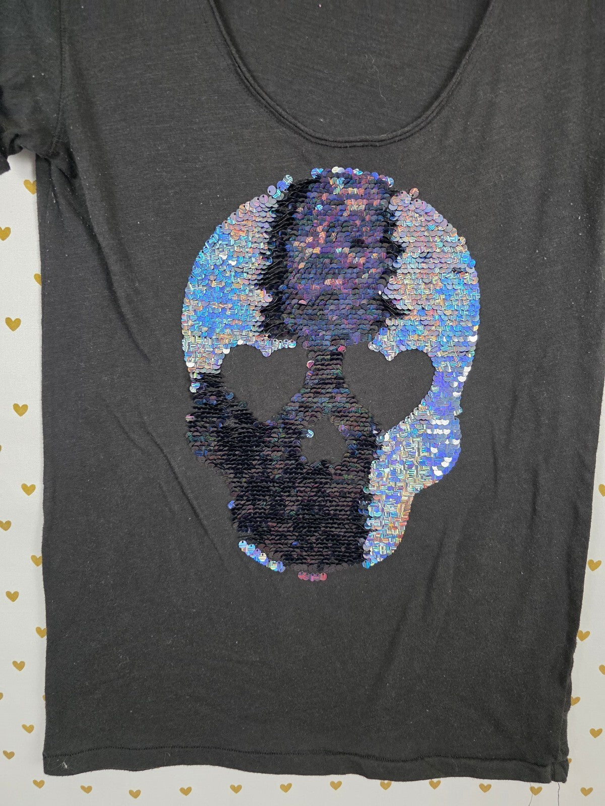 Victoria's Secret PINK Vintage Black Reversible Sequin Skull Heart Eyes Tee M