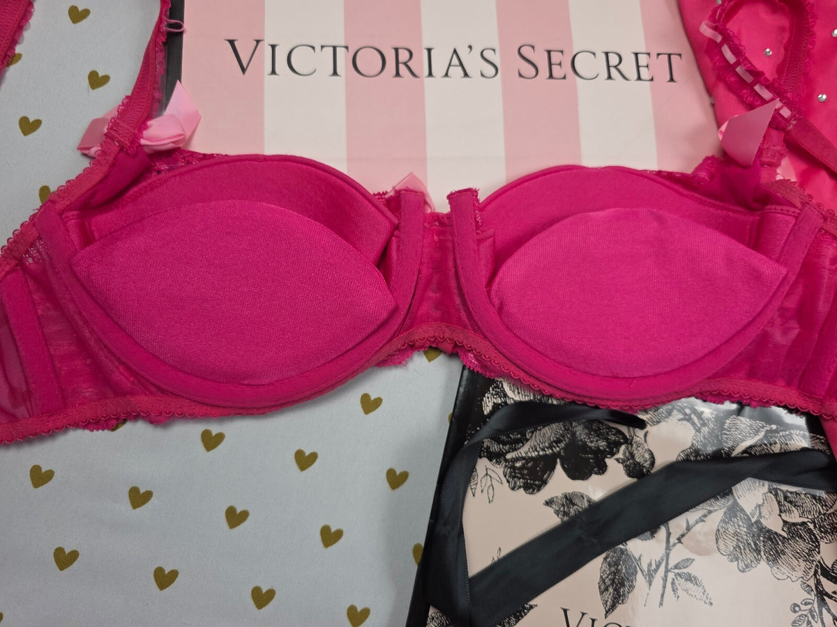 Victoria's Secret Sexy Little Things Santa Skirt Hat Bra 36D Pink BLING Set