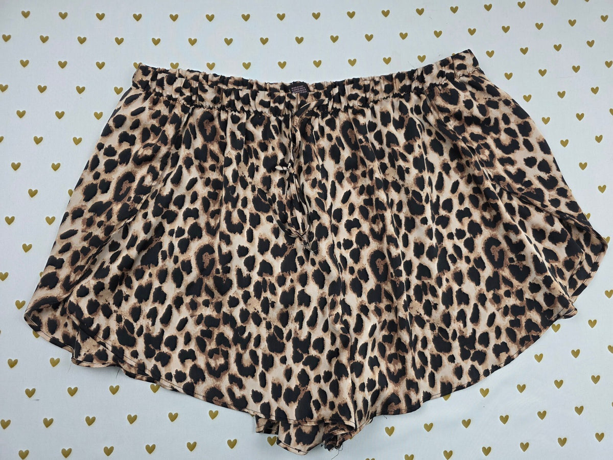 Victorias Secret Cheetah Spot Satin LARGE Sleep Shorts Boxers Pajama Bottoms