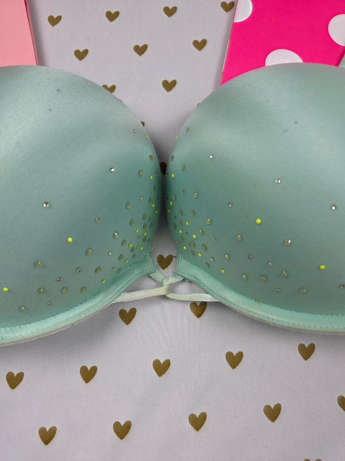 Victorias Secret Mint Bombshell Plunge Add 2 sizes push up bra 36C Plunge
