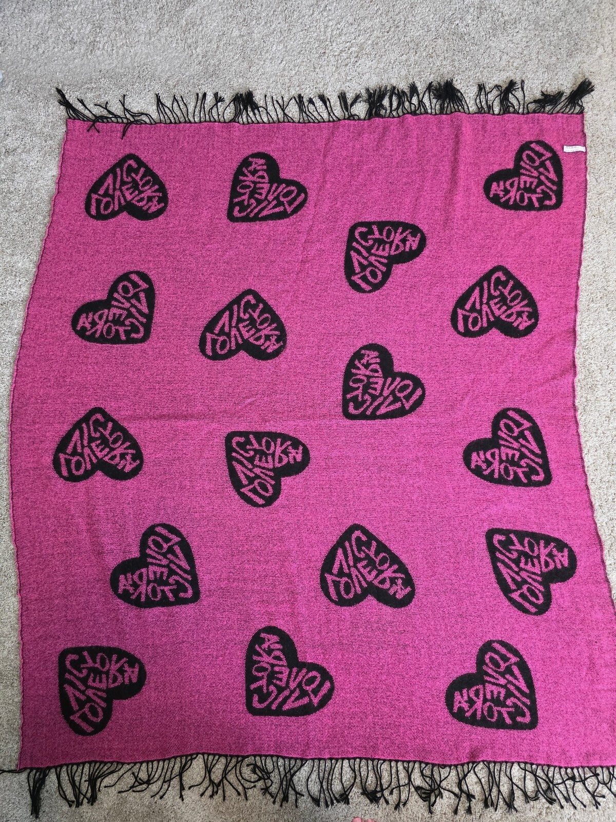 Victoria Secret LOVE VICTORIA Throw Blanket Fringe 50”X60” Pink & Black Hearts