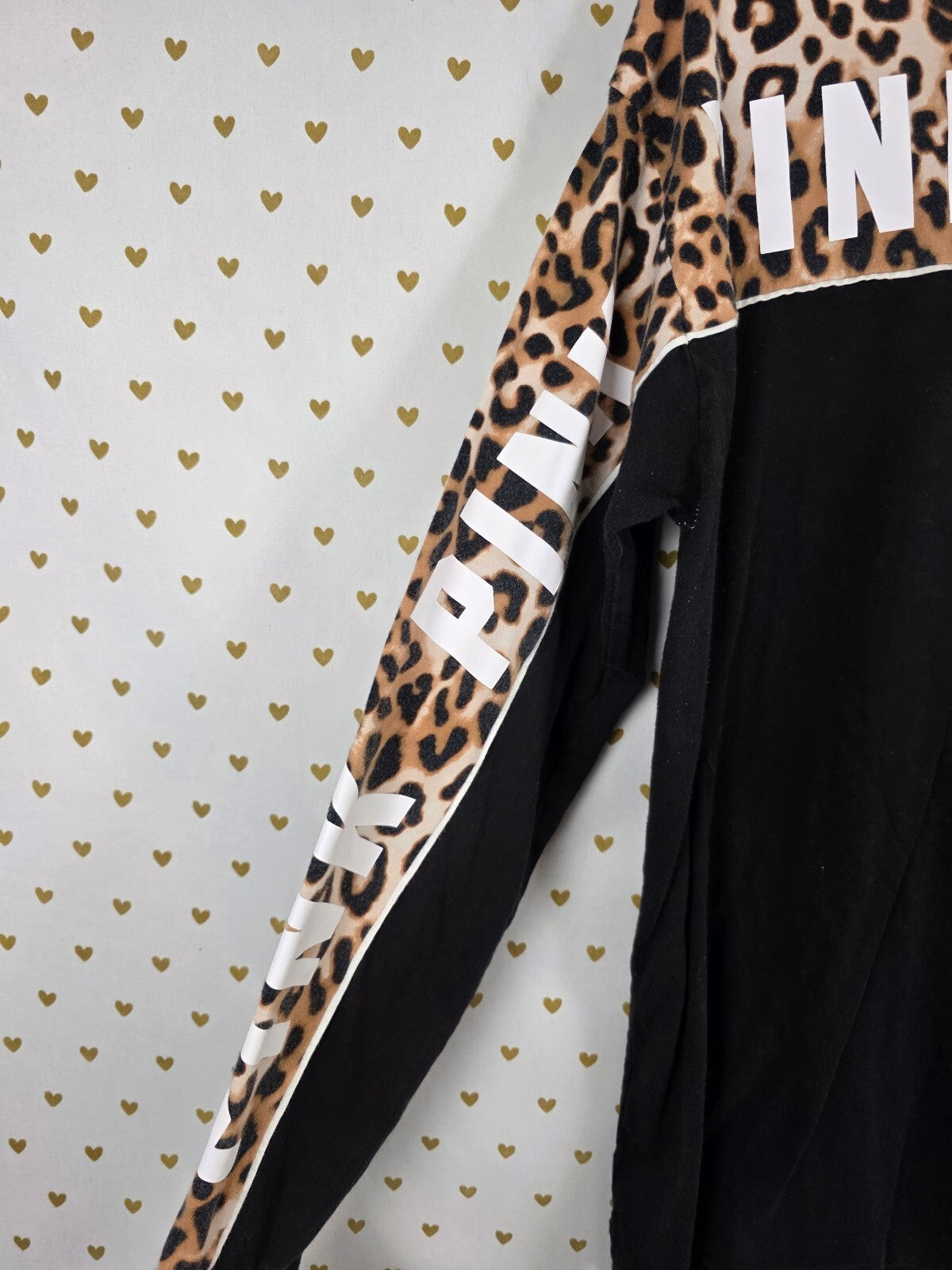 Victorias Secret PINK Leopard Cheetah logo Long Sleeve Tee shirt Medium