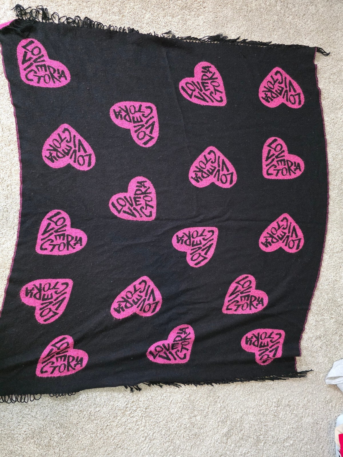 Victoria Secret LOVE VICTORIA Throw Blanket Fringe 50”X60” Pink & Black Hearts