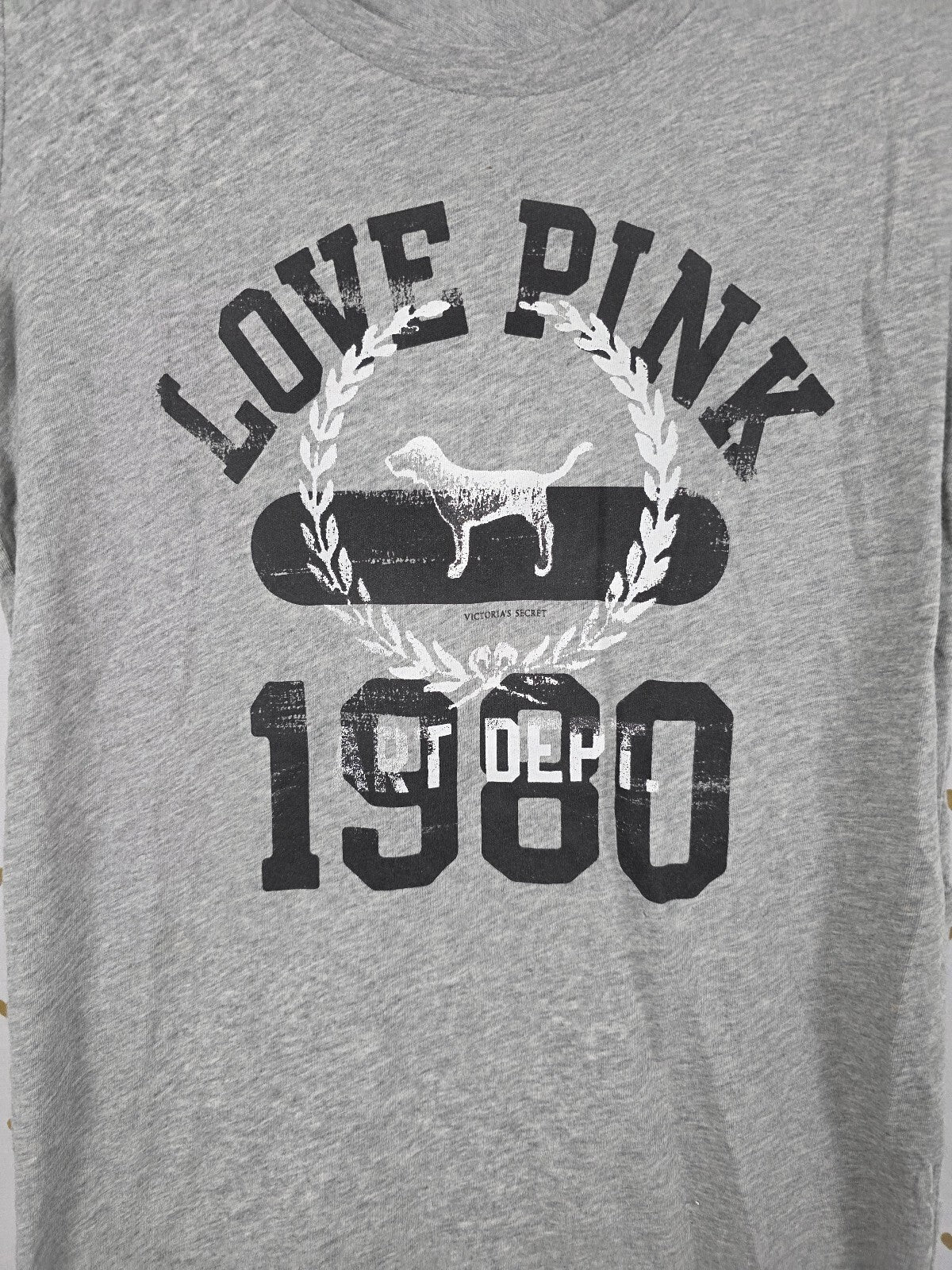 Victorias Secret PINK LOVE Crest VINTAGE y2k Grey tee shirt LARGE