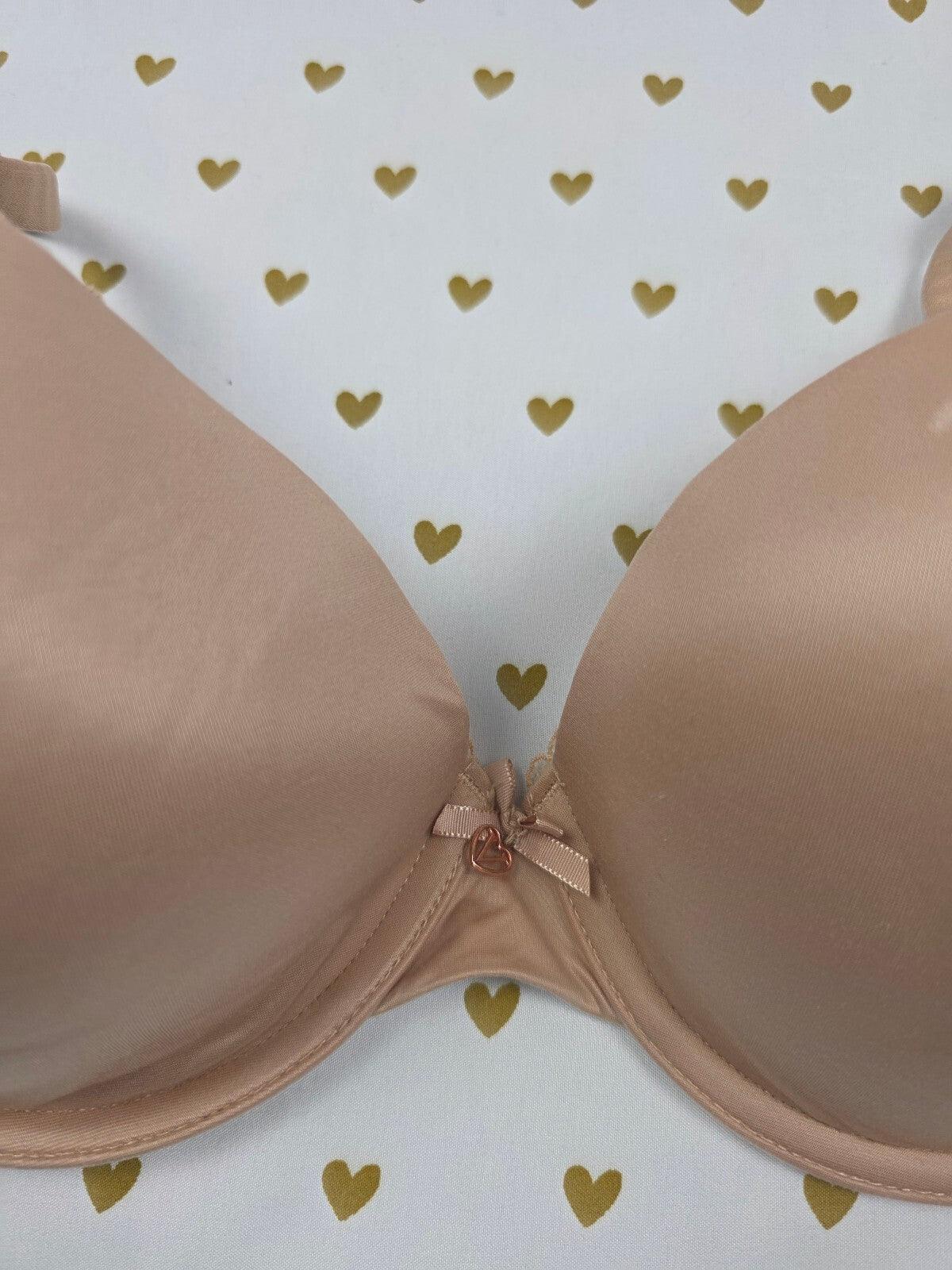 Victoria's Secret Beige Body By Victoria Perfect shape Bra 34D