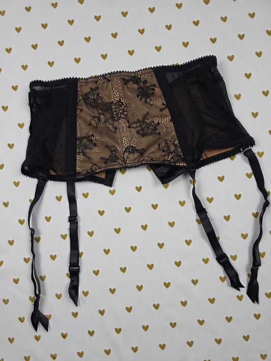 Victoria's Secret Very Sexy Lace Garter Belt XS/S Black Nude Floral Lingerie
