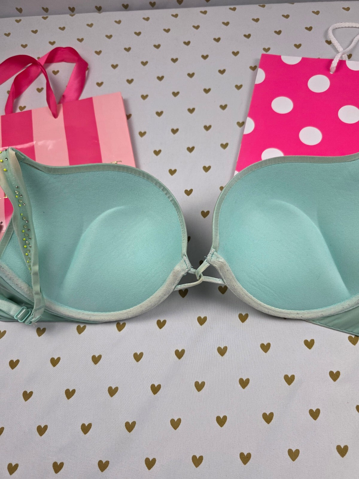 Victorias Secret Mint Bombshell Plunge Add 2 sizes push up bra 36C Plunge