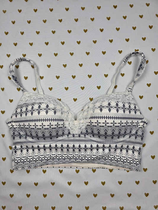 Victorias Secret Wireless 34B Padded Tank Top Bra