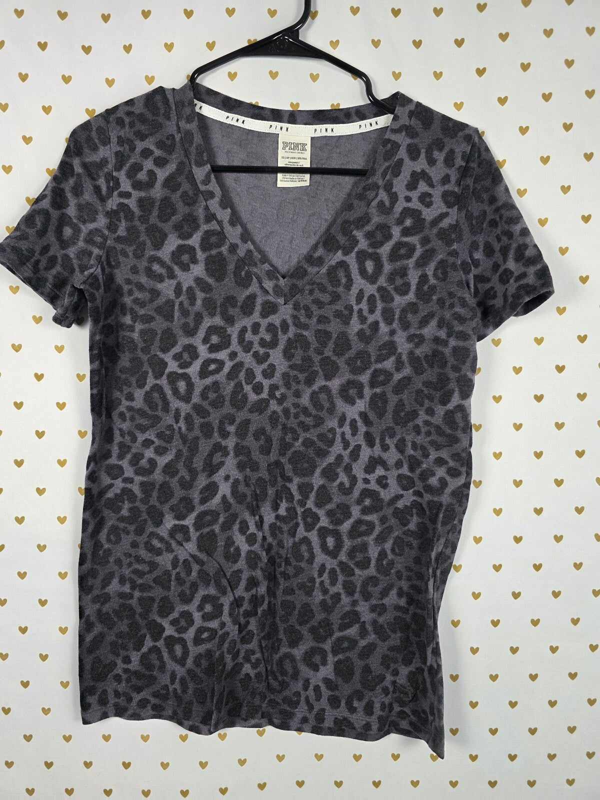 Victorias Secret PINK V neck Grey Cheetah Leopard Tee Shirt XS