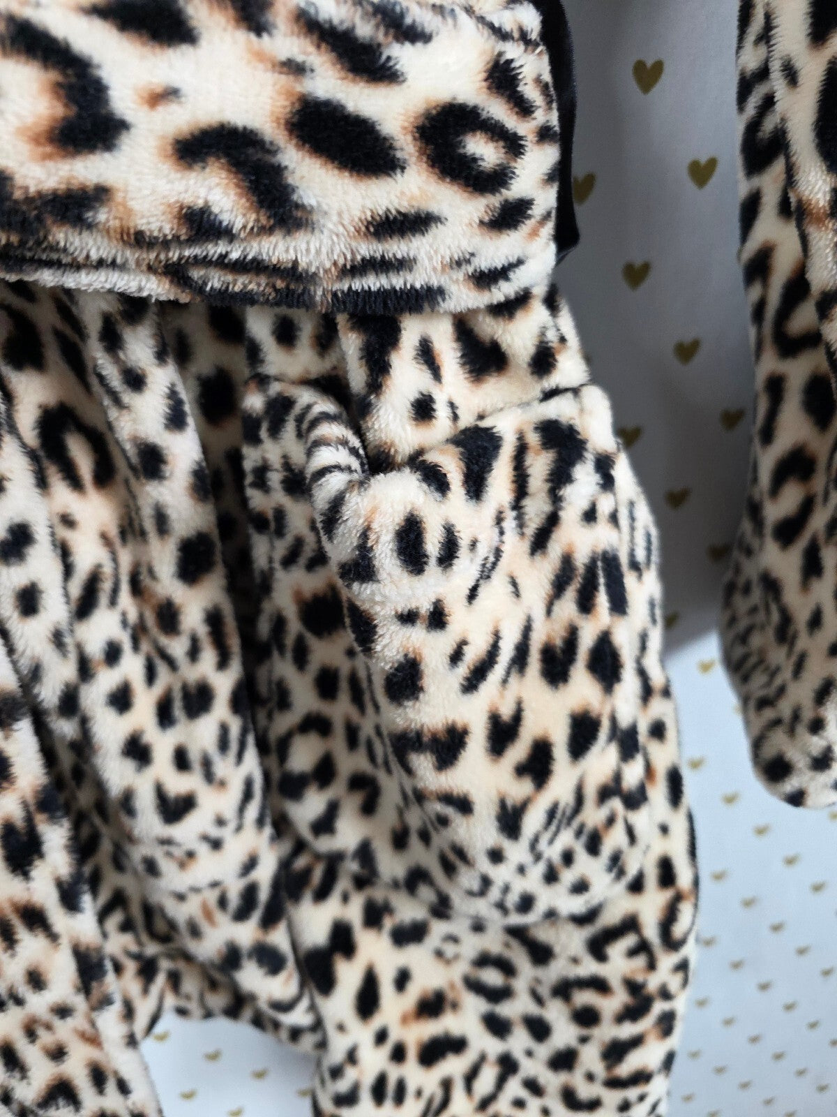 Victoria's Secret Leopard Plush Robe M/L VS Logo Back Belt Pockets Animal