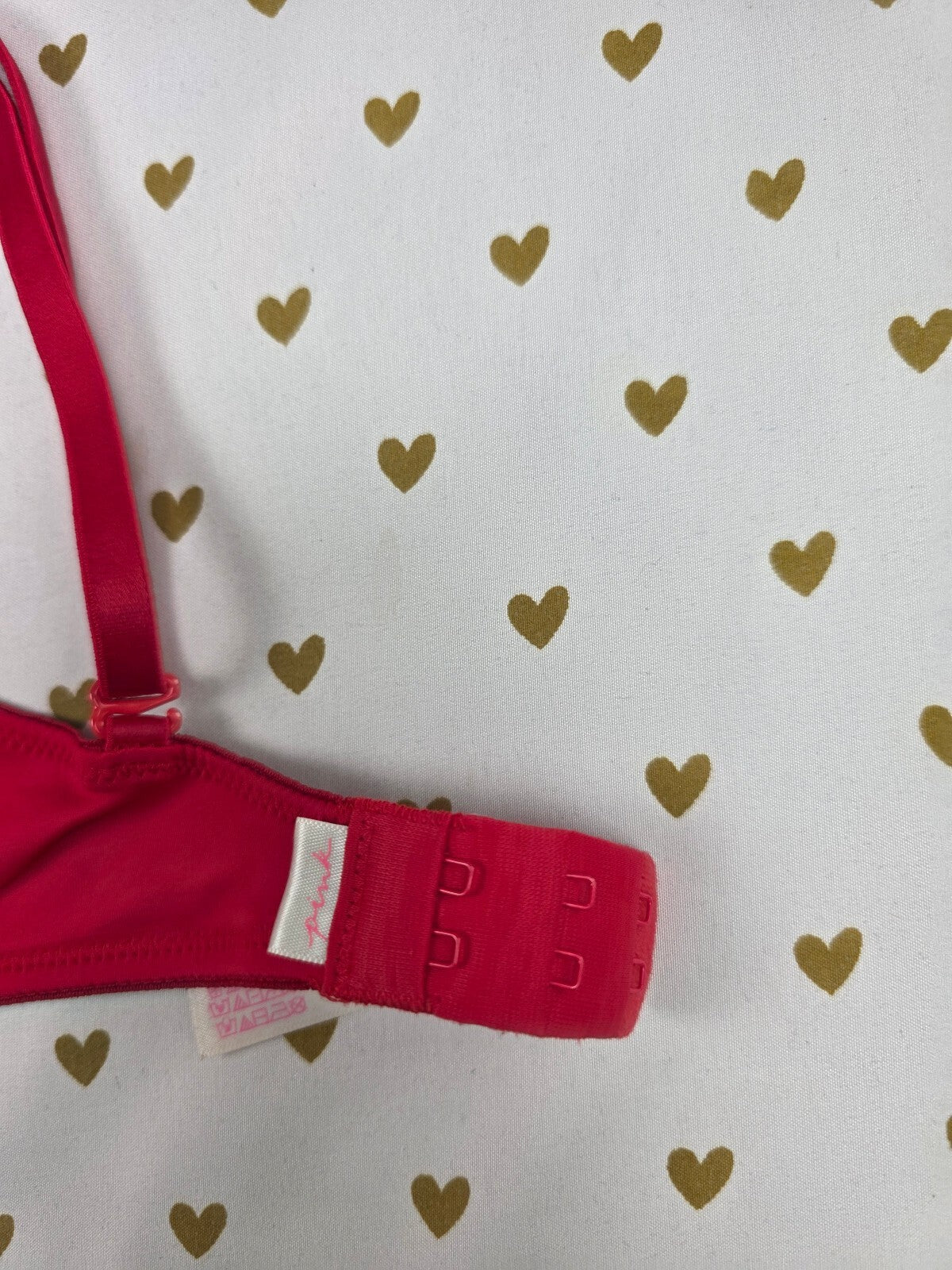 Victorias Secret Pink Red 32D Wear Everywhere Push Up Bra