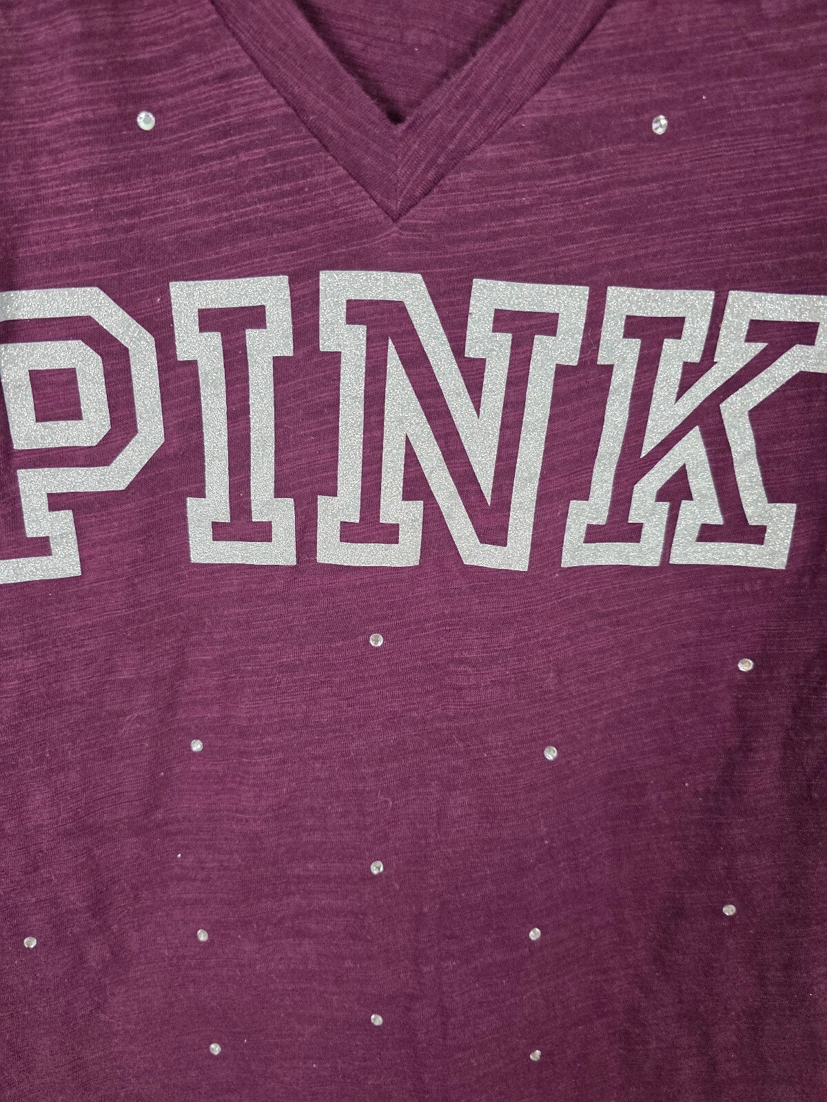 Victorias Secret PINK Bling V neck Studded Rhinestone Logo Maroon Tee Shirt XS
