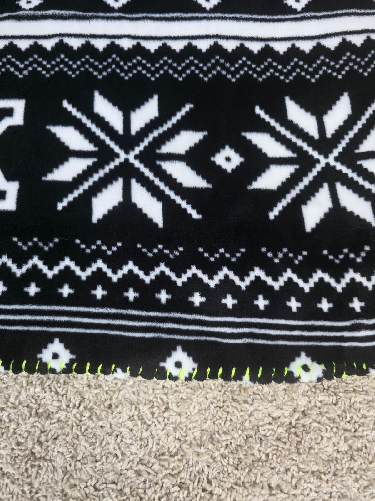 Victoria's Secret PINK Sherpa Blanket Black White Fair Isle Snowflake 60x72