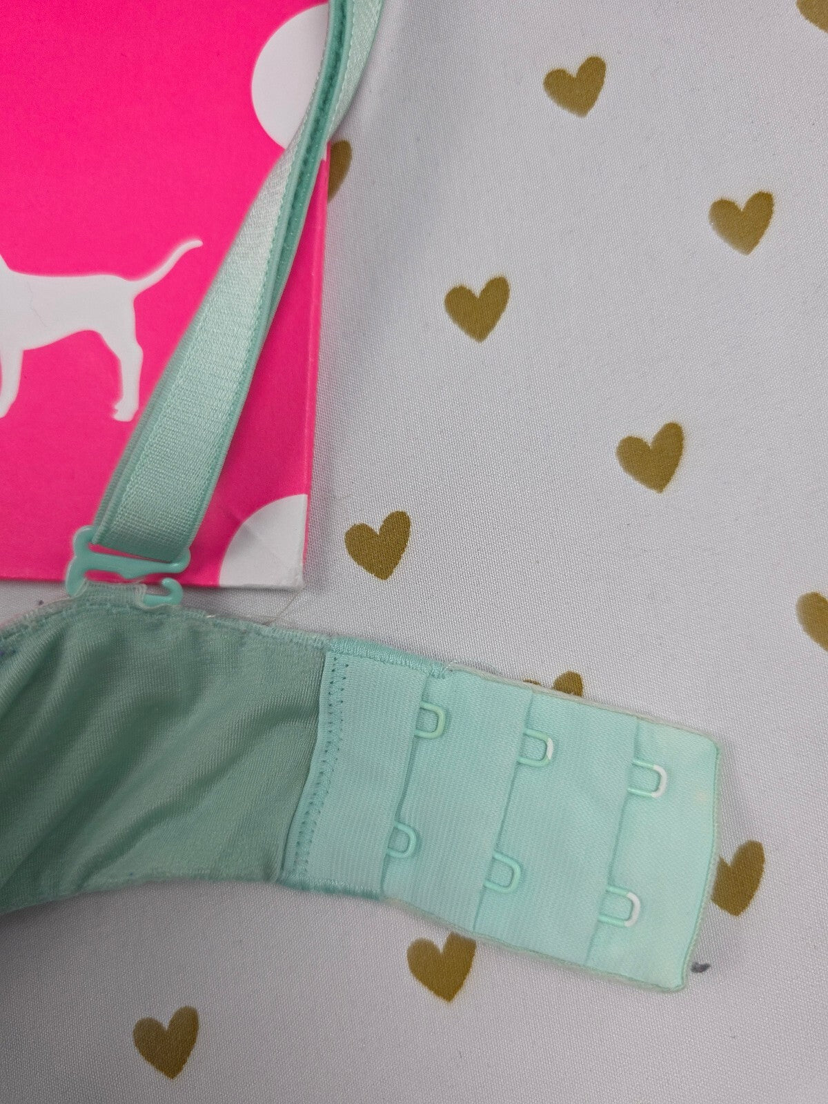 Victorias Secret Mint Bombshell Plunge Add 2 sizes push up bra 36C Plunge