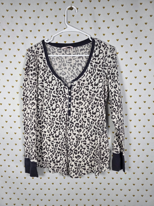 Victorias Secret PINK Leopard Cheetah Thermal Henley Shirt Long Sleeve Large