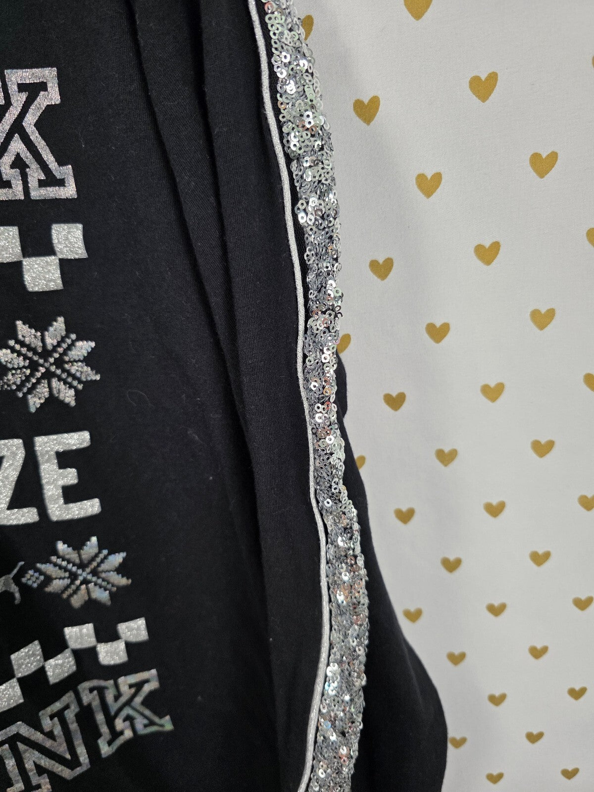 Victorias Secret PINK HOLIDAZE Bling Sequined Long Sleeve Christmas Tee shirt SM