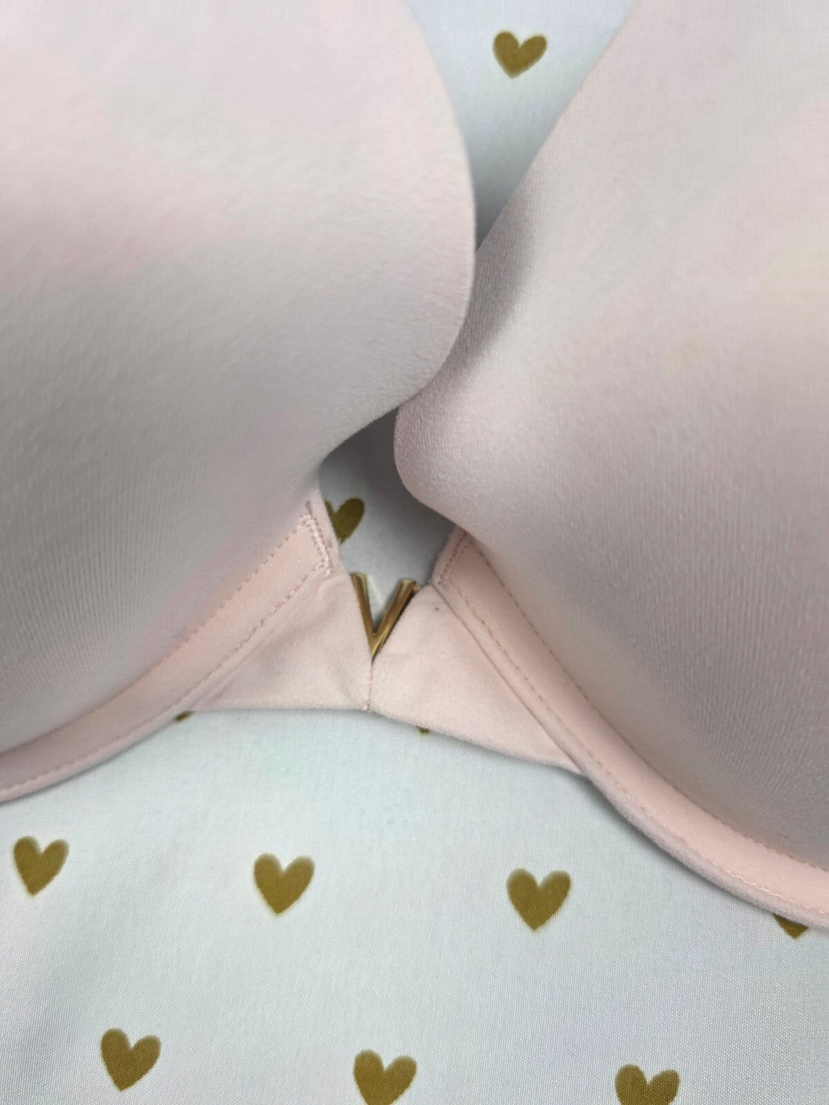 Victorias Secret Comfy Stretch 36D Light Pink Push Up bra