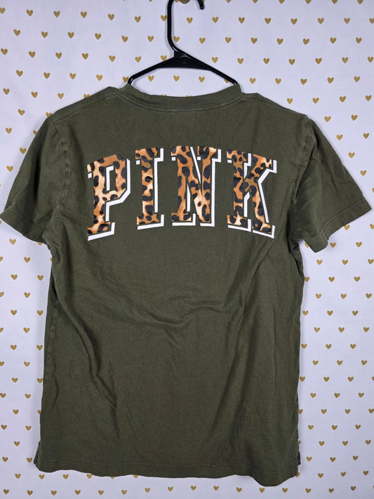 Victorias Secret PINK Leopard Cheetah Logo Green Pocket Tee shirt XS