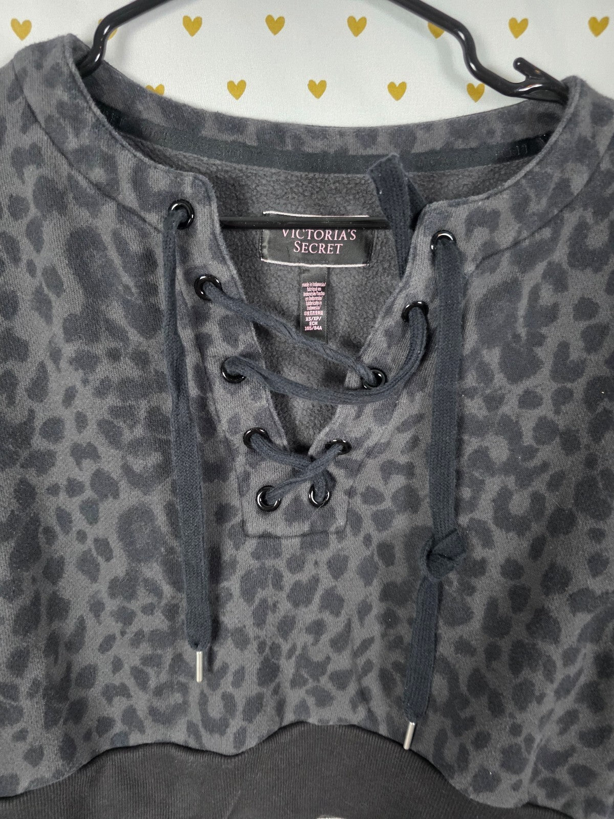 Victorias Secret Leopard Cheetah Cropped Tie Front Sweater Shirt XS