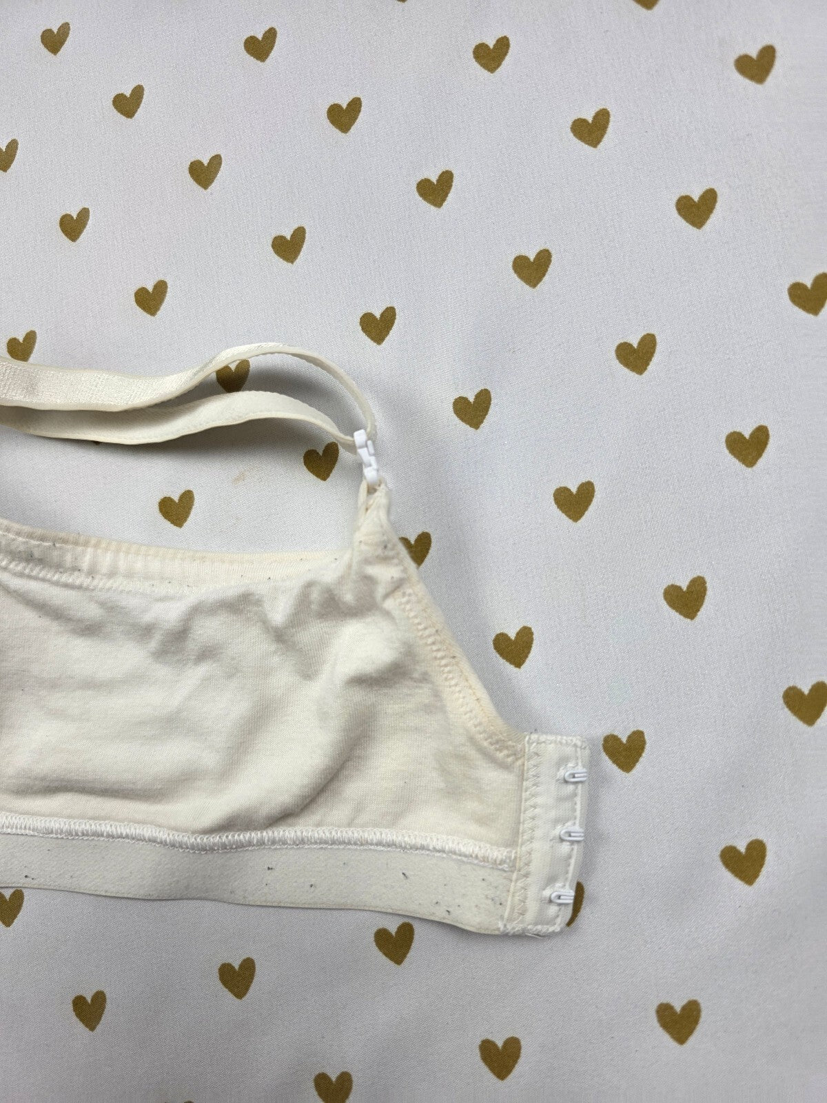 Victorias Secret White Wireless Logo Strap No Wire T shirt Bra 36DD