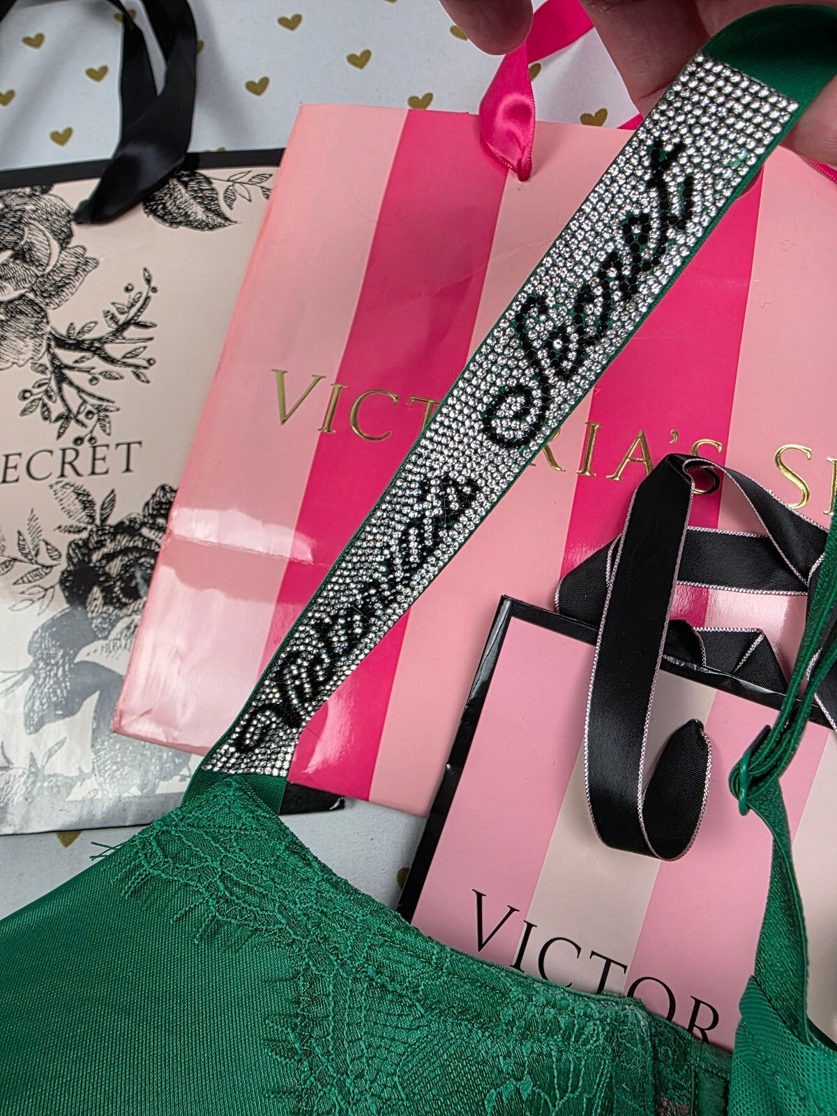Victorias Secret Green Bombshell add 2 Sizes Bling Strap Bra Push Up 38DD Plunge