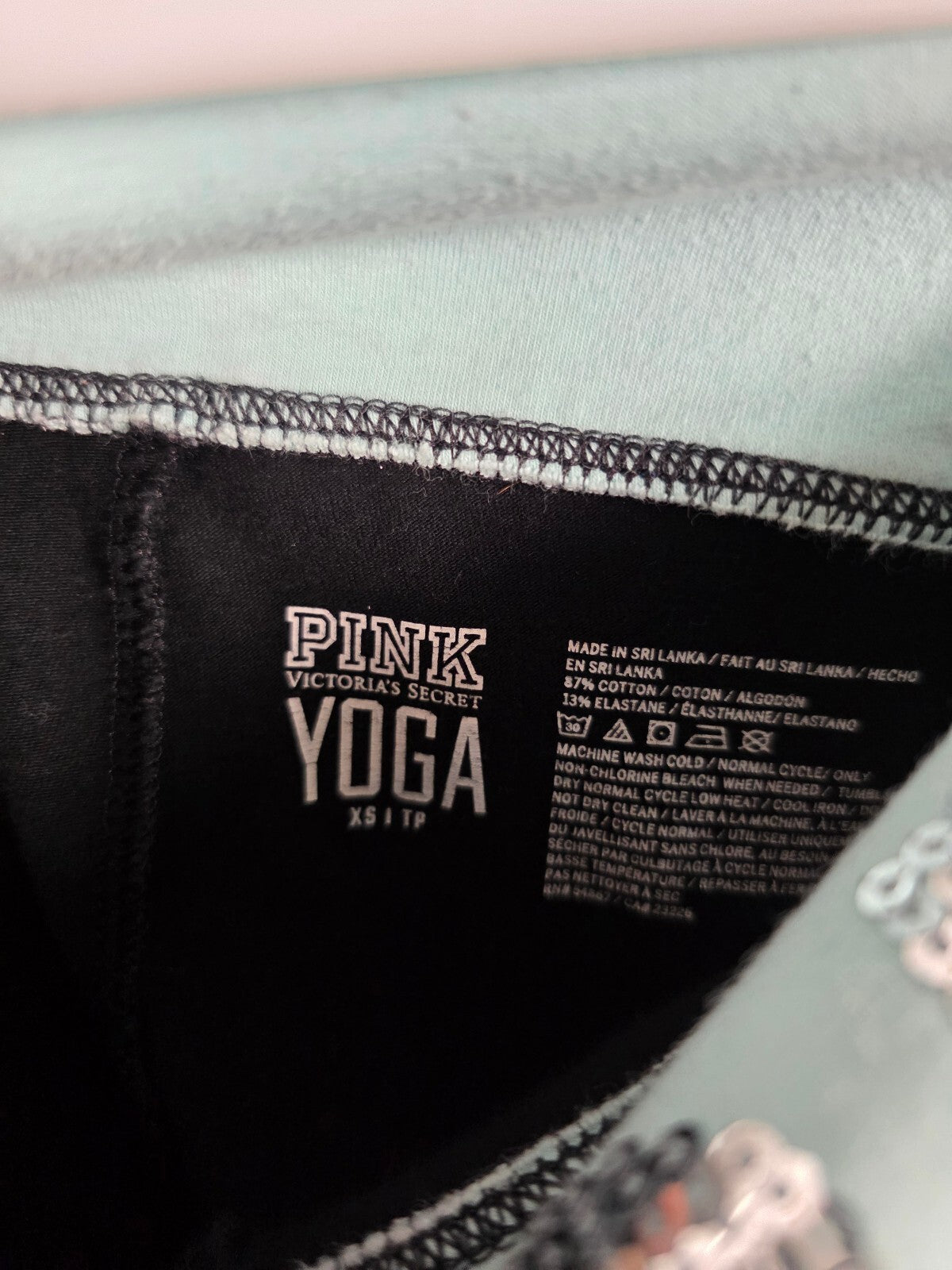 Victorias Secret PINK BLING sequined Vintage y2k FOLDVER Yoga Pants Capri XS
