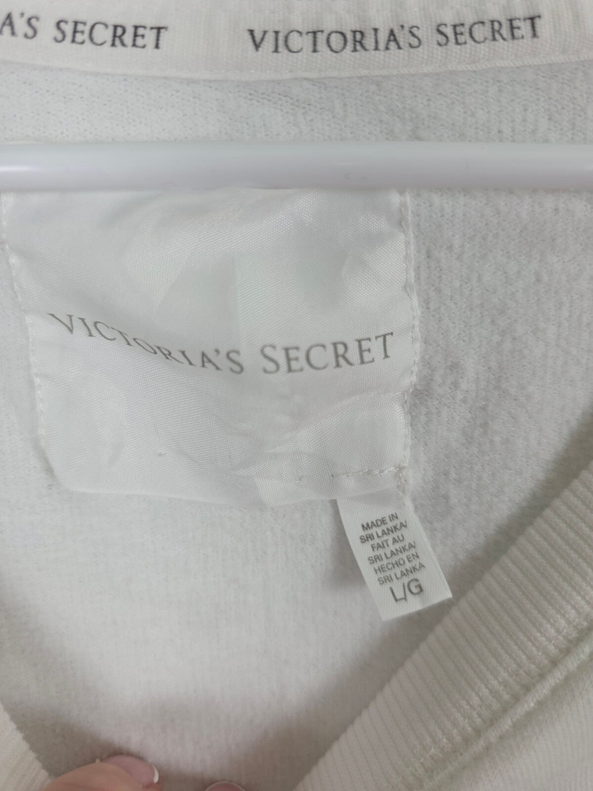 Victorias Secret White Crew Sweater Heart Sequined Bling Shirt Large