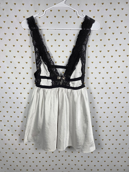 Victorias Secret White Silky Satin Babydoll Nightie Lingerie MEDIUM