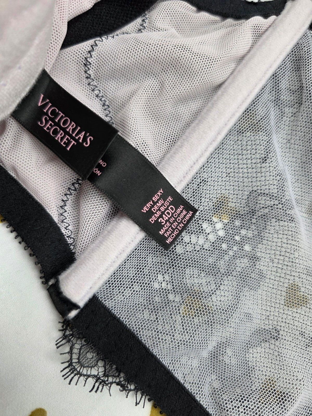 Victorias Secret Very Sexy 34DD Demi Balconette Bra