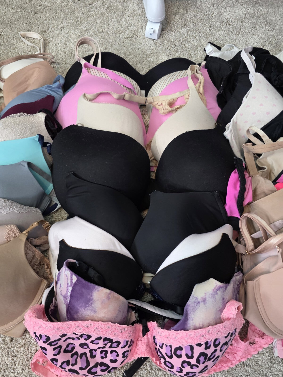 Victoria’s Secret & pink 50 Pc DAMAGED BRA LOT Push Up & Sports Bras #25