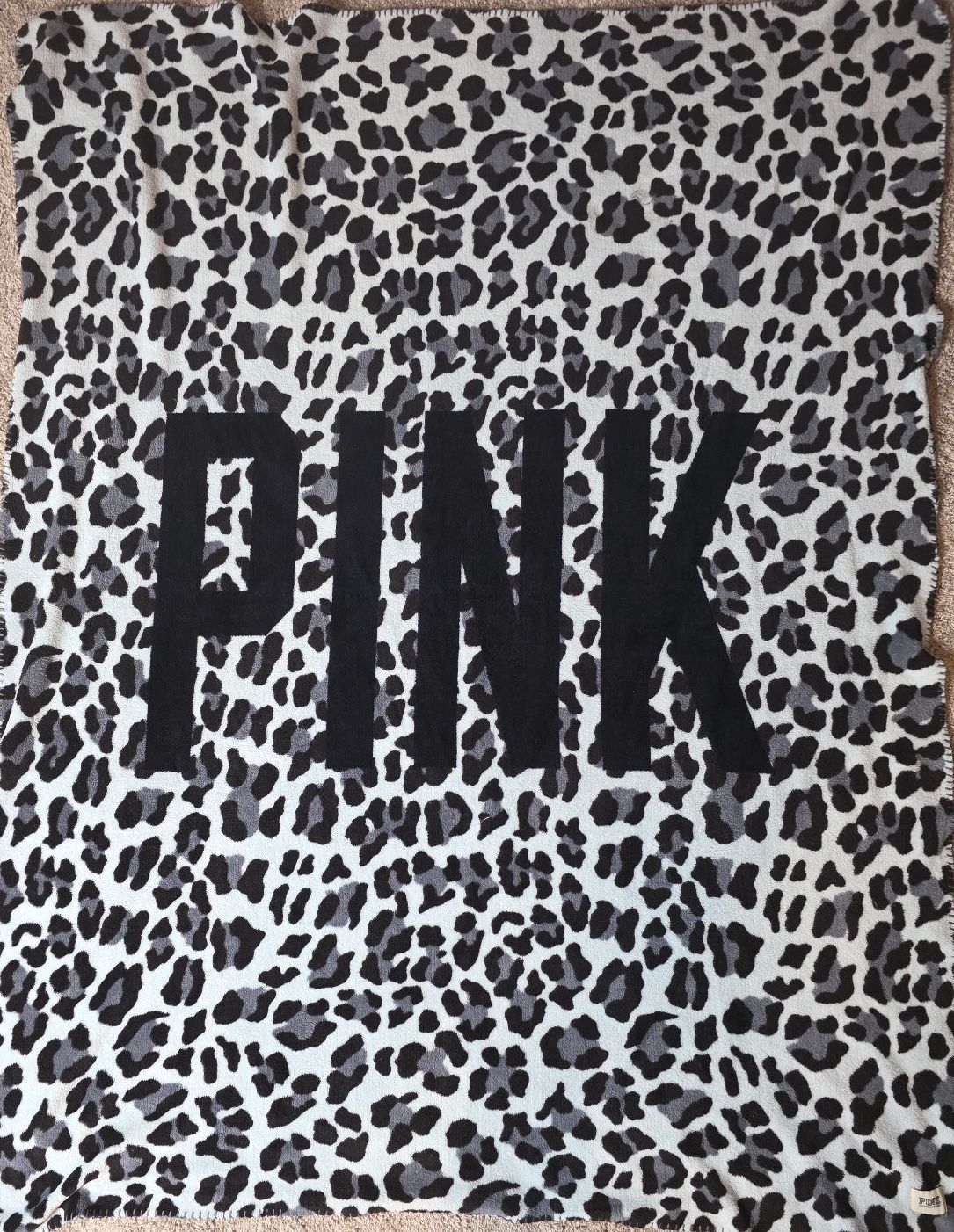 Rare Vintage Victoria's Secret PINK Leopard Stadium Blanket Throw Gray Black